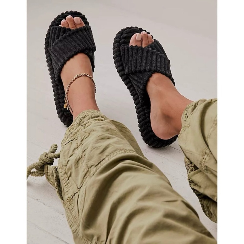 Free People ‘Two Days In Ibiza’ Black Slides
